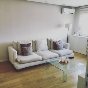 Maya's Downtown Apartment